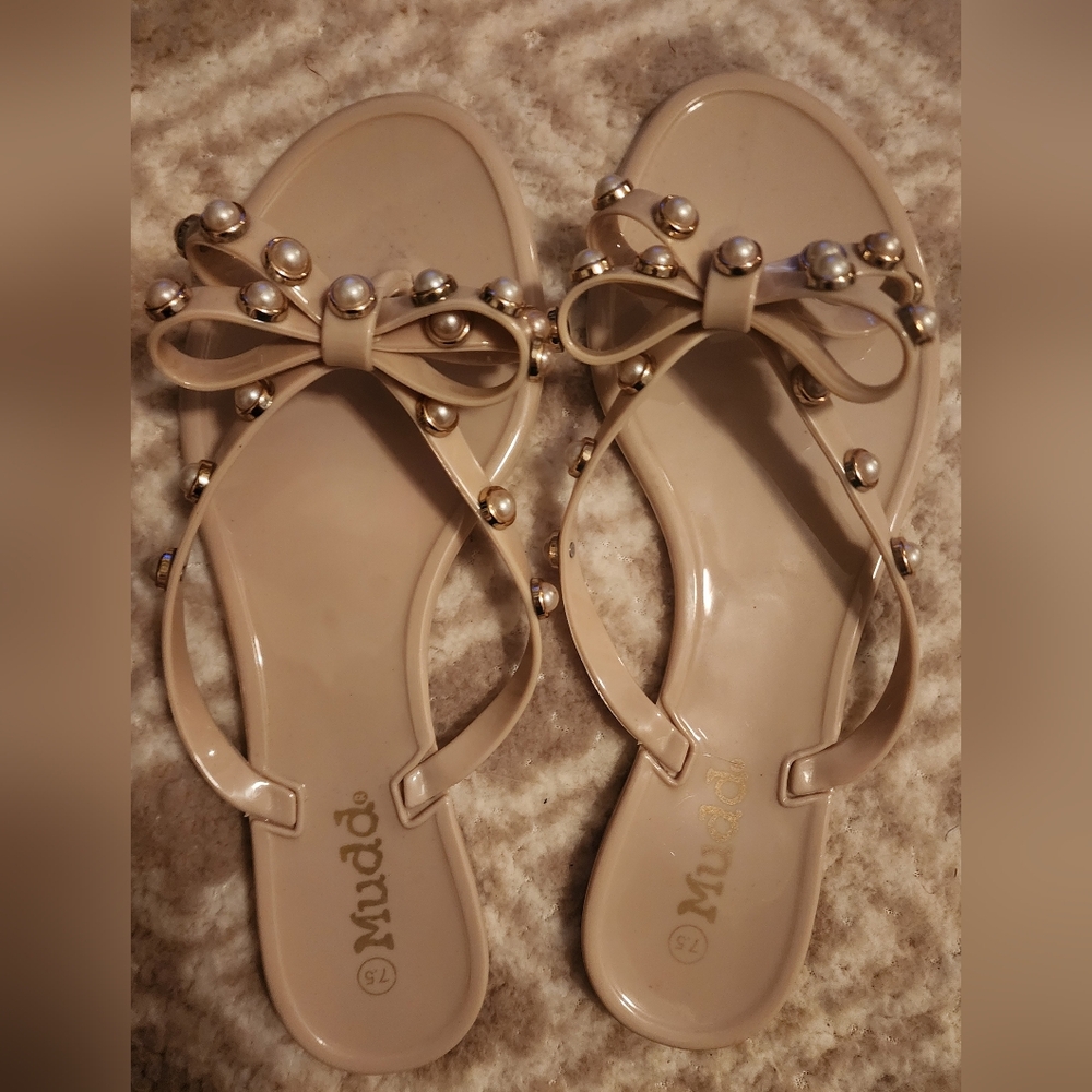 MUDD Jelly Sandals